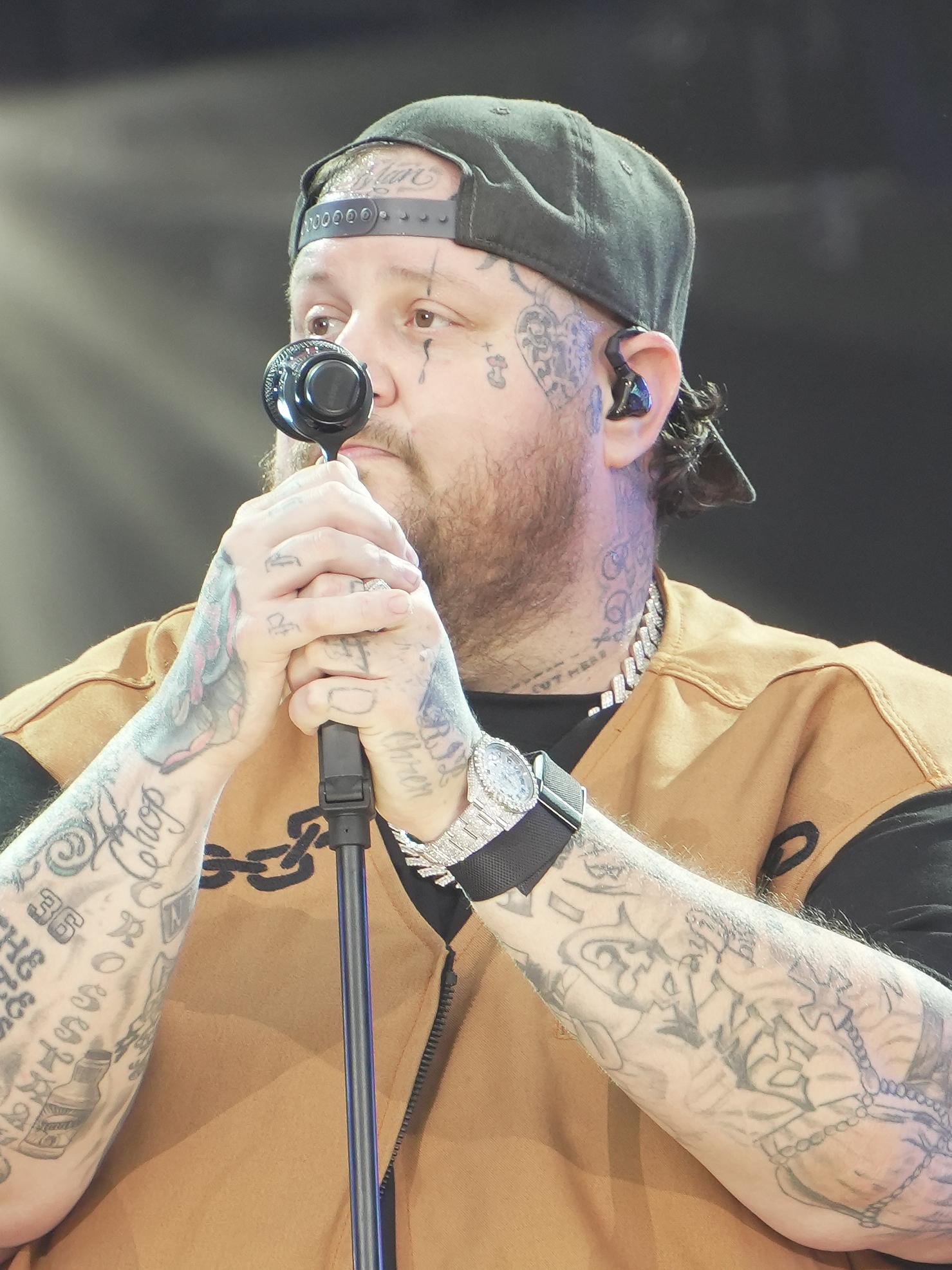Jelly Roll concert suites